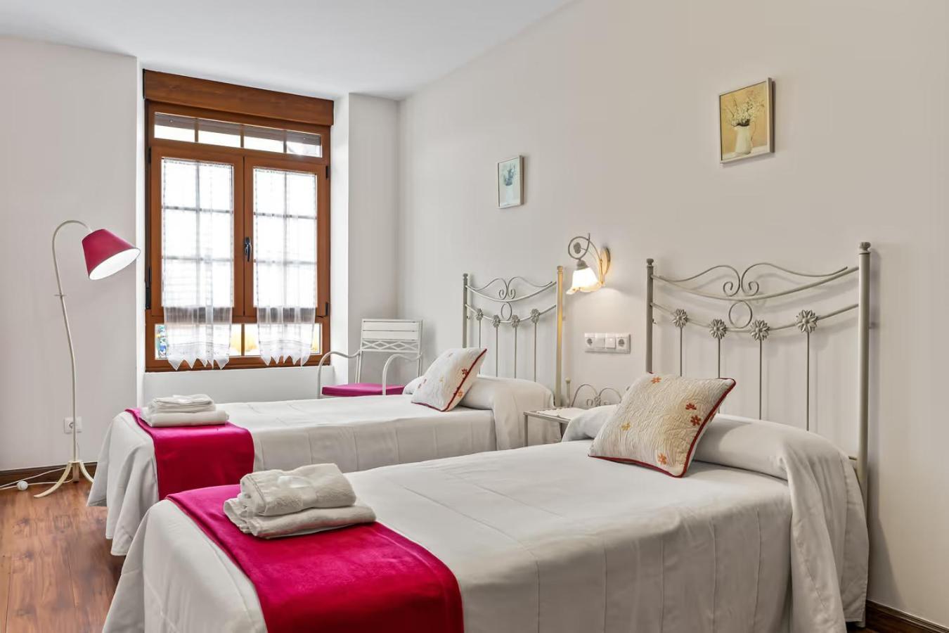 Apartamentos Turisticos As Cetareas Rinlo Pokoj fotografie